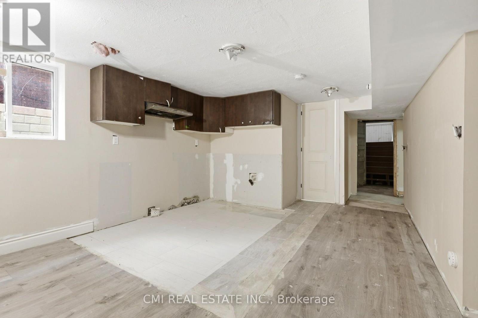 255 HALL AVENUE - 39