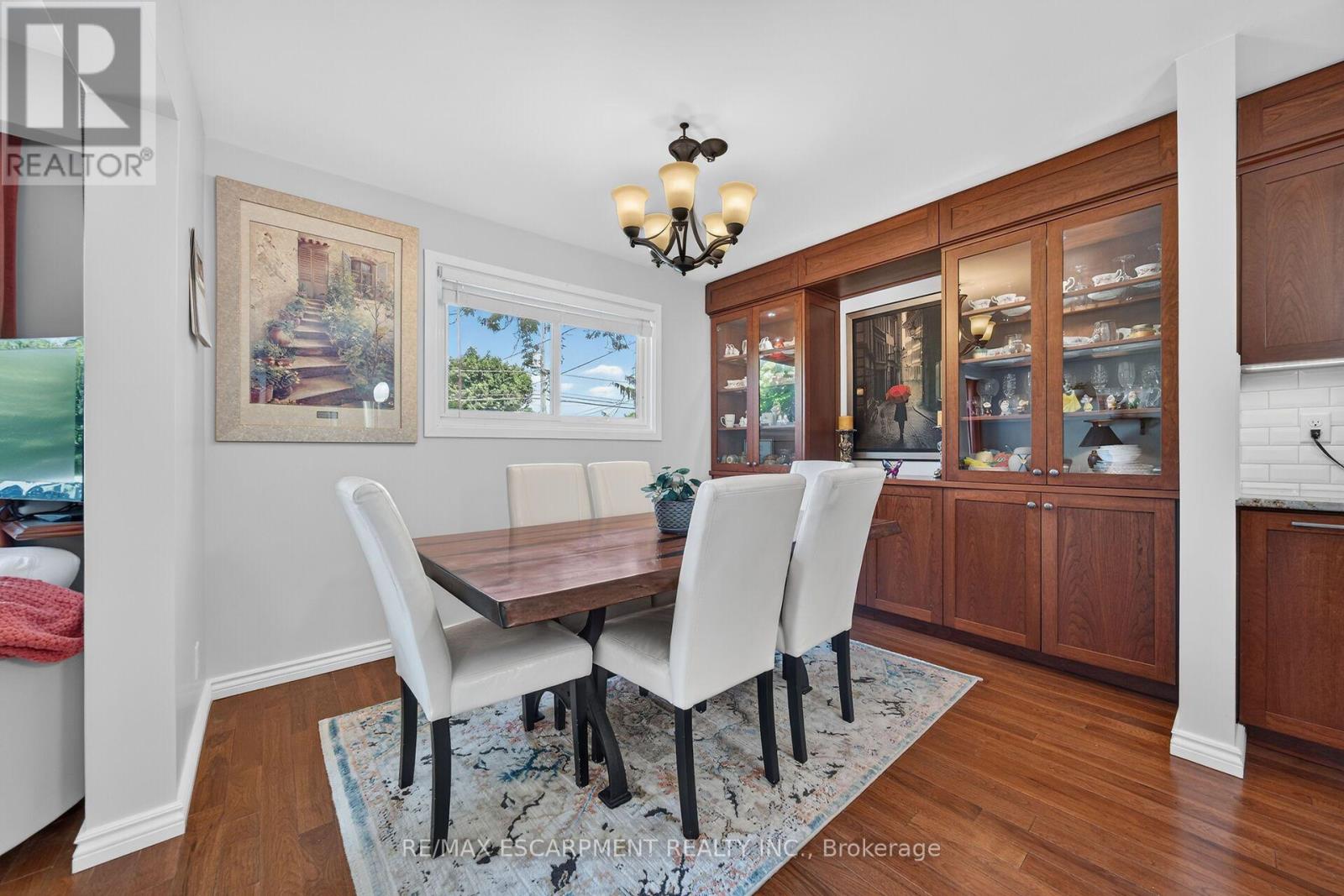8399 DICKENSON ROAD E - 16