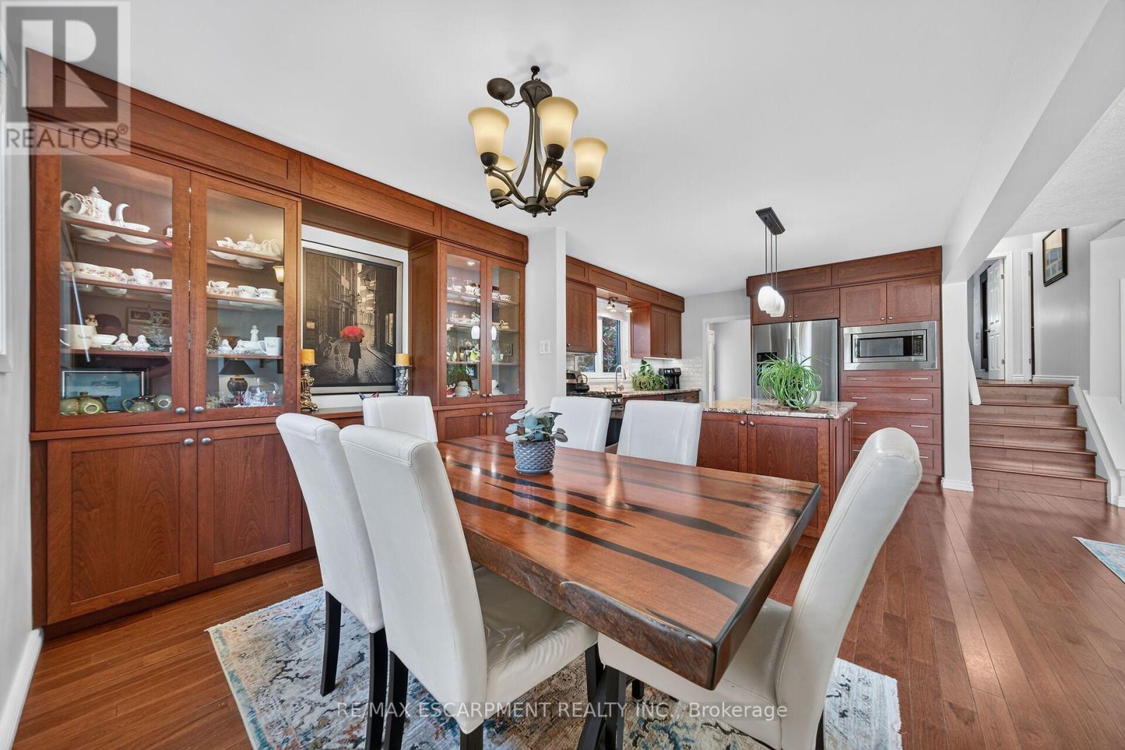 8399 DICKENSON ROAD E - 17