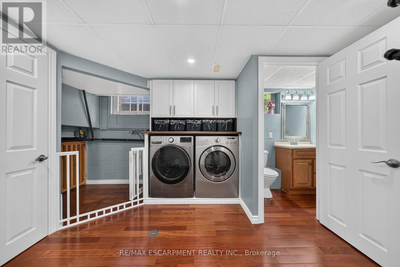 8399 DICKENSON ROAD E - 34
