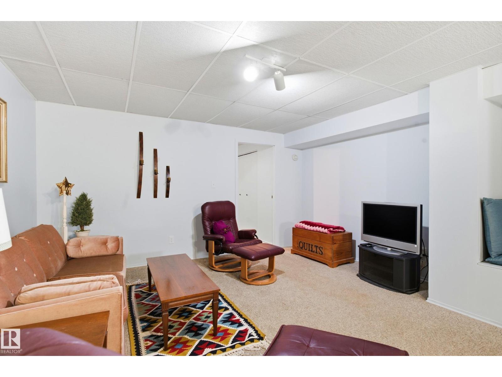60 WOODLAKE CO - Image 21