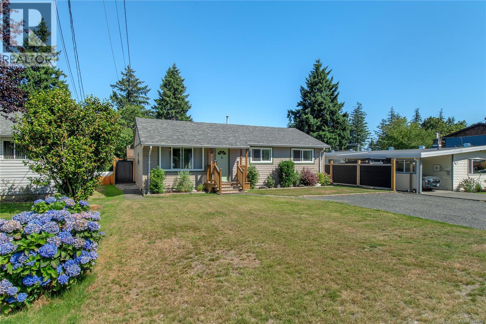 541 Colwyn St - 1