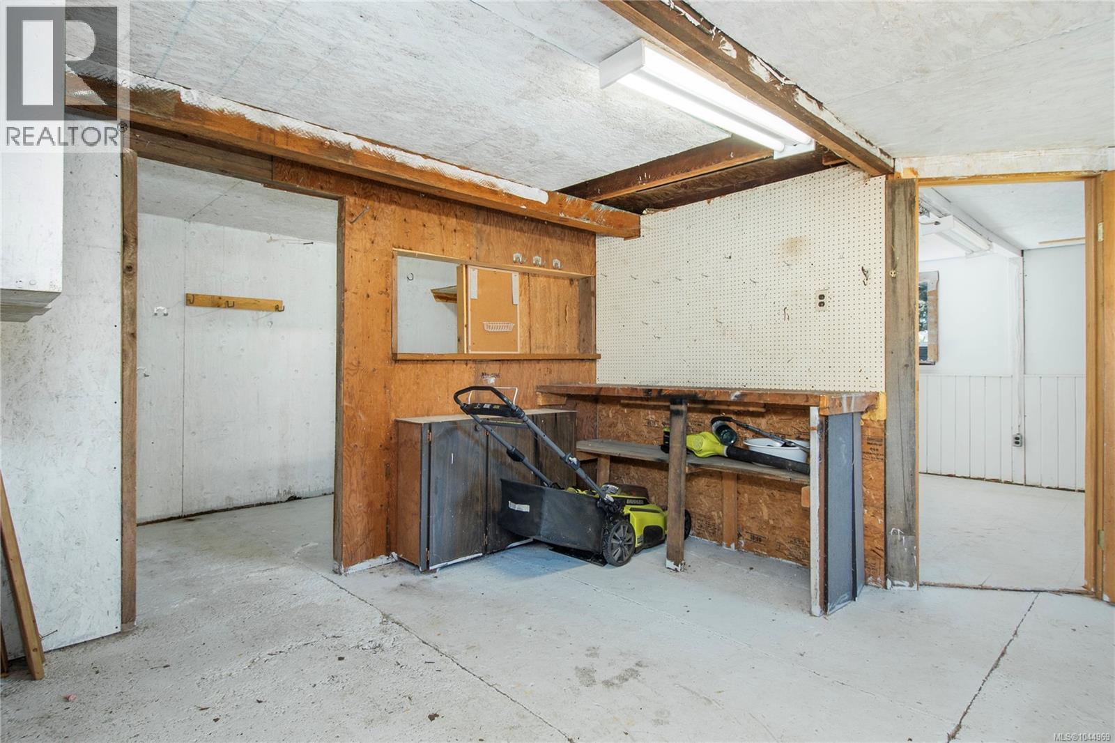 541 Colwyn St - 34