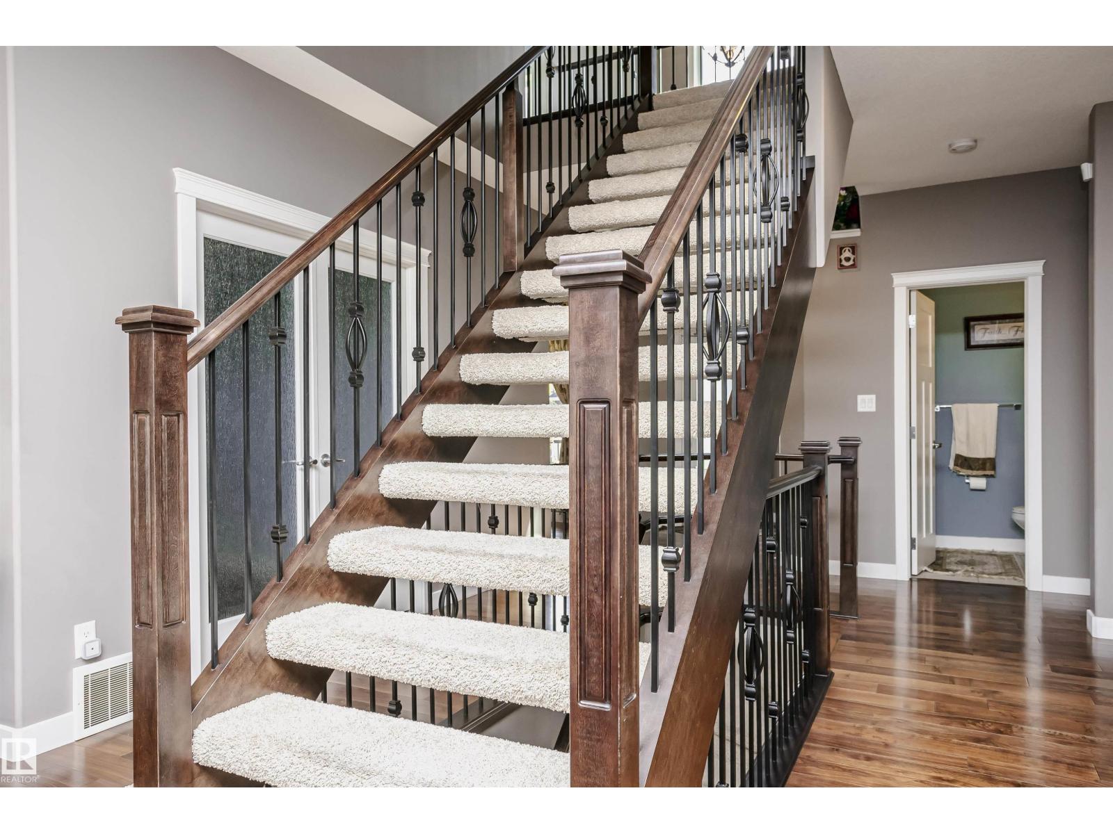 15848 13 AV SW - Image 24