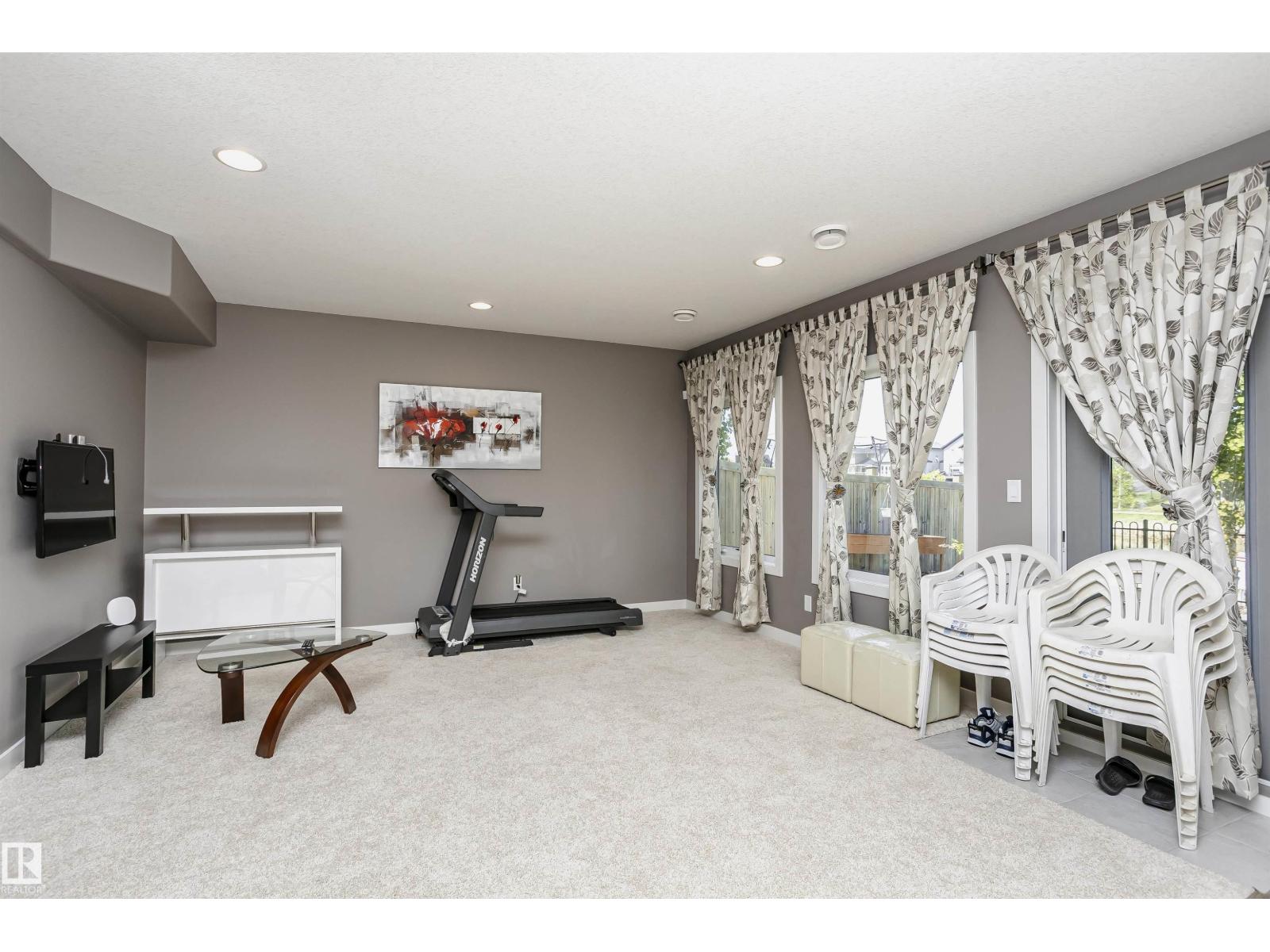 15848 13 AV SW - Image 38
