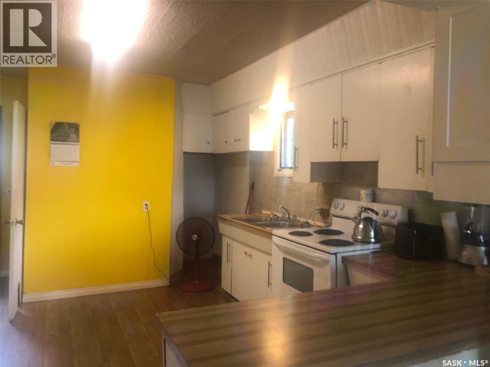 219 3rd AVENUE E - 15