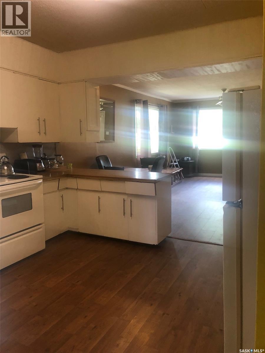 219 3rd AVENUE E - 16