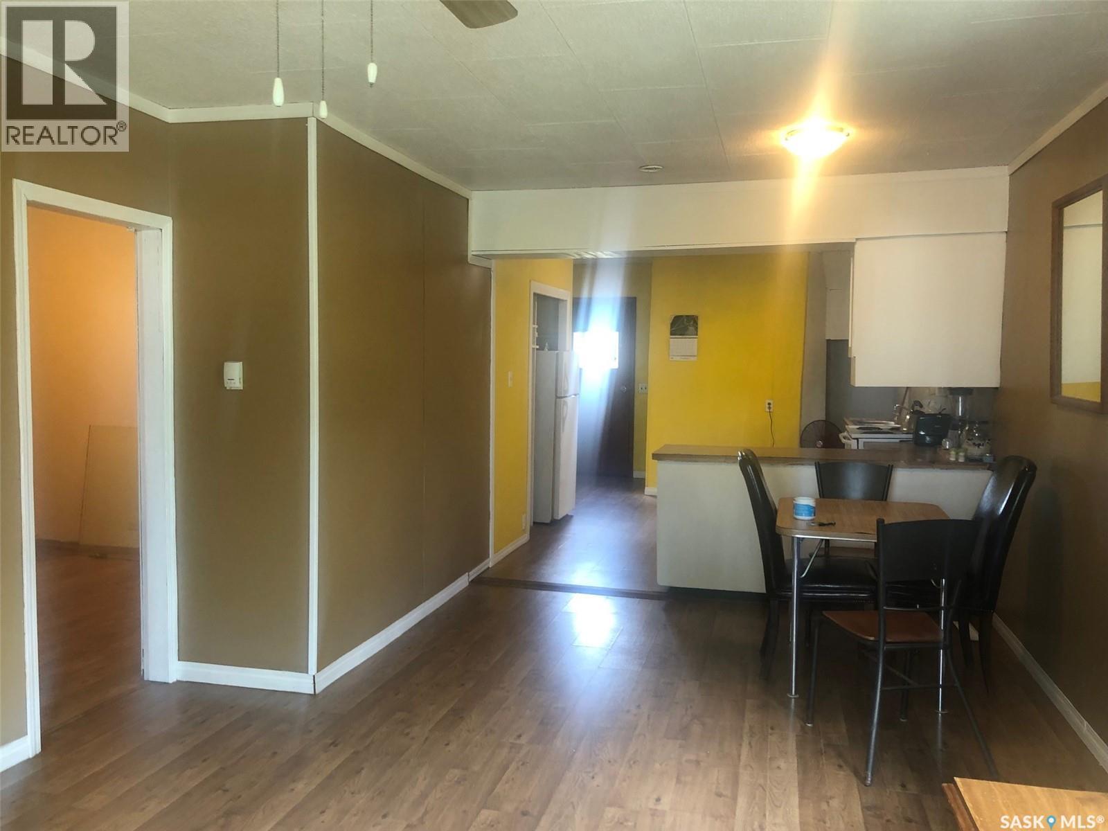 219 3rd AVENUE E - 18