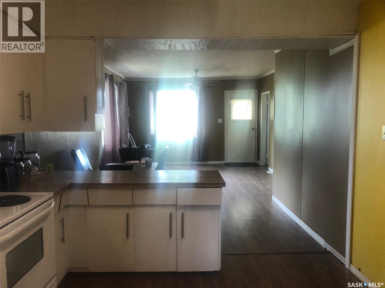219 3rd AVENUE E - 19