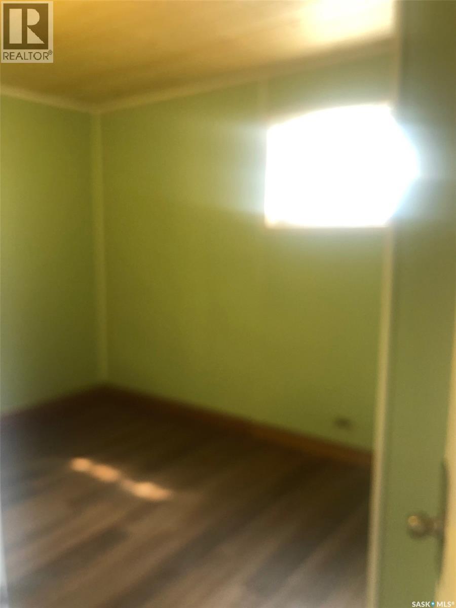219 3rd AVENUE E - Image 31