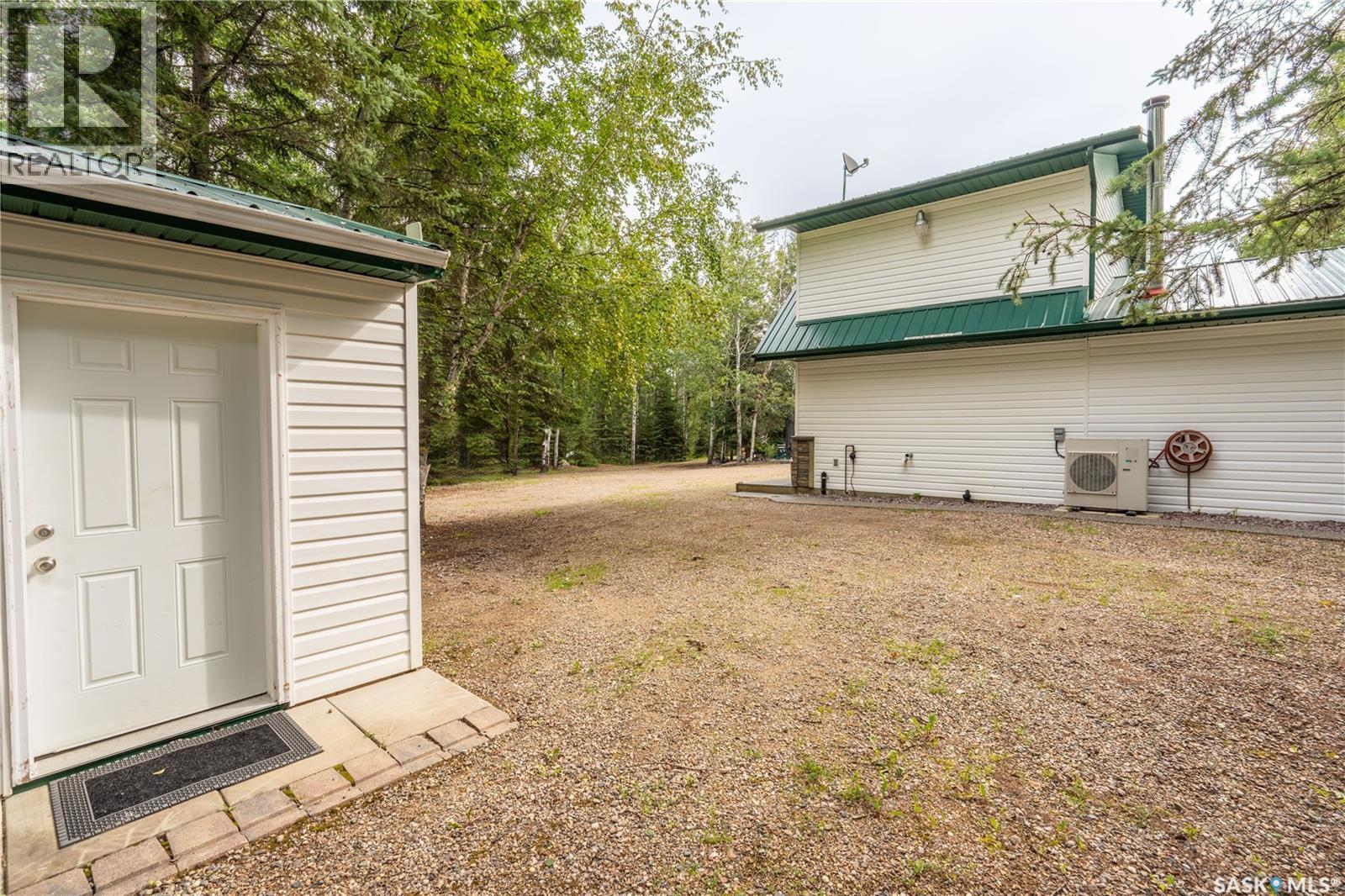 403 Fetsch CRESCENT - Image 18