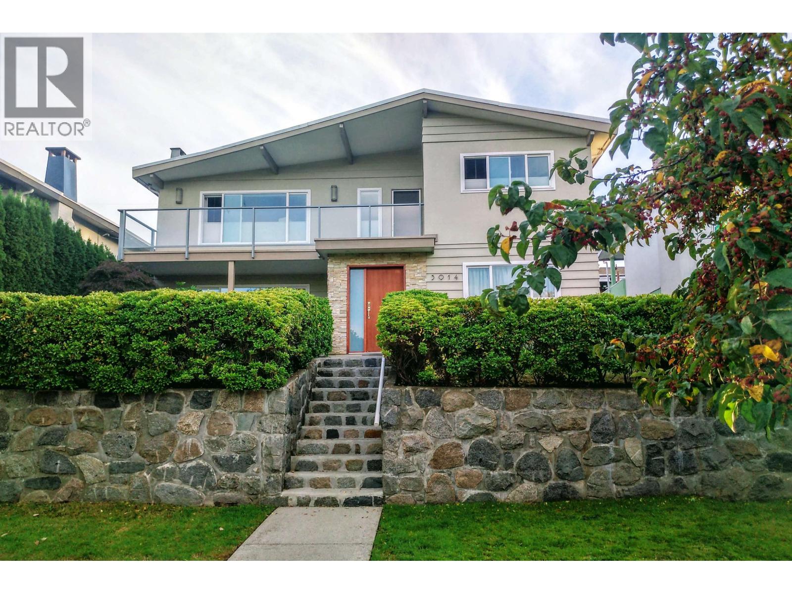 3014 E 14TH AVENUE, Vancouver — photo 2