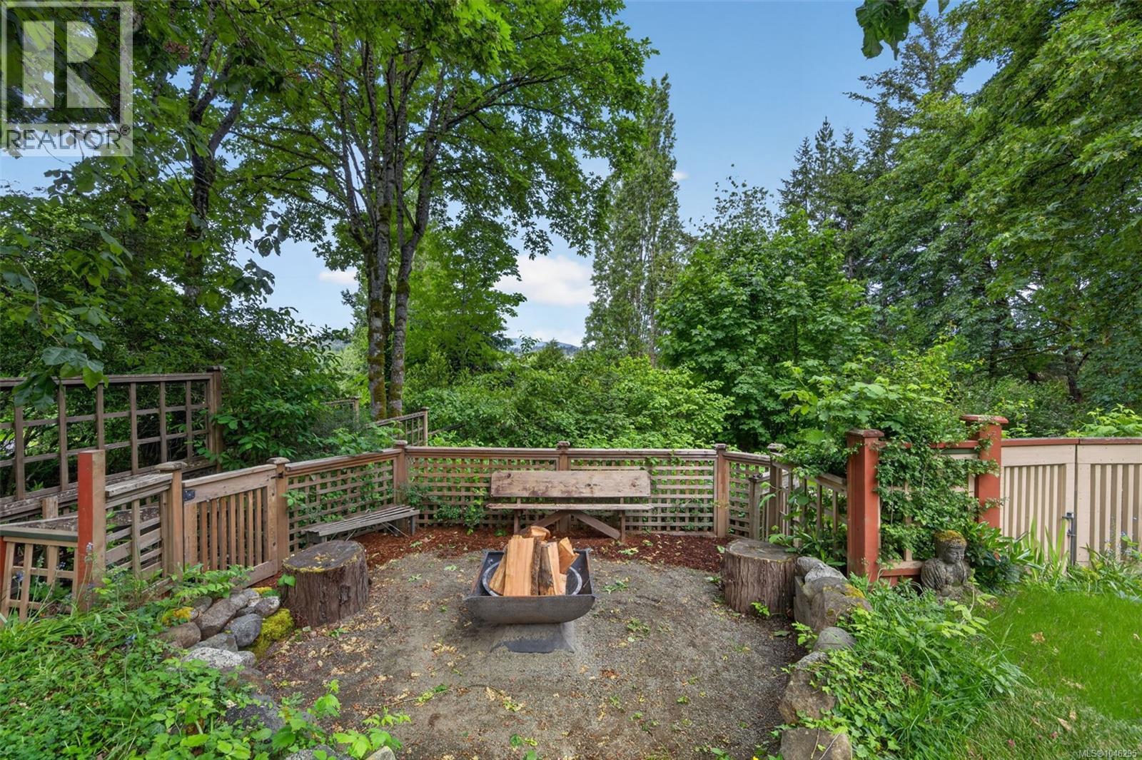  5168 Santa Clara Avenue, Saanich