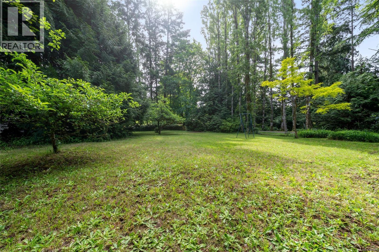 5168 Santa Clara Avenue, Saanich
