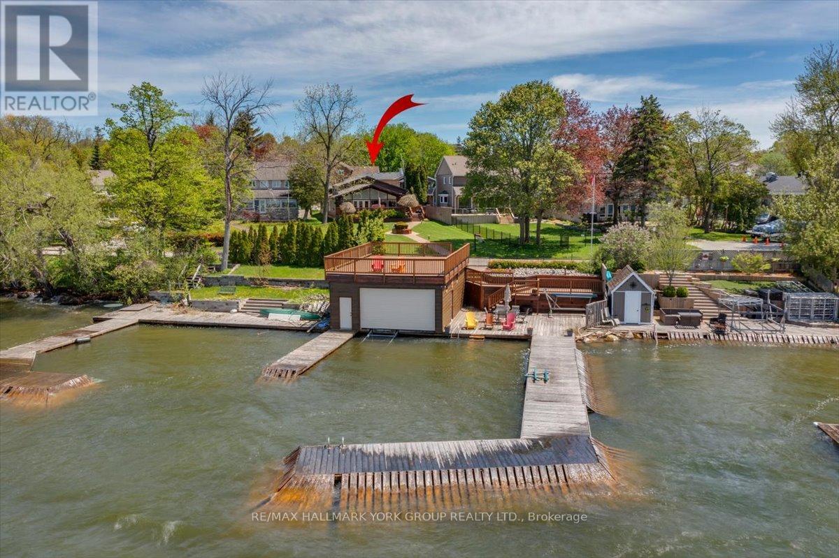 229 LAKE DRIVE N