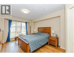 405 510 Marsett Pl, Saanich, BC V8Z7J1 Photo 16