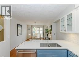 Bathroom - 405 510 Marsett Pl, Saanich, BC V8Z7J1 Photo 7