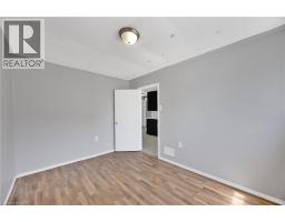 10 Venison Street W, Tillsonburg, ON N4G1T6 Photo 8