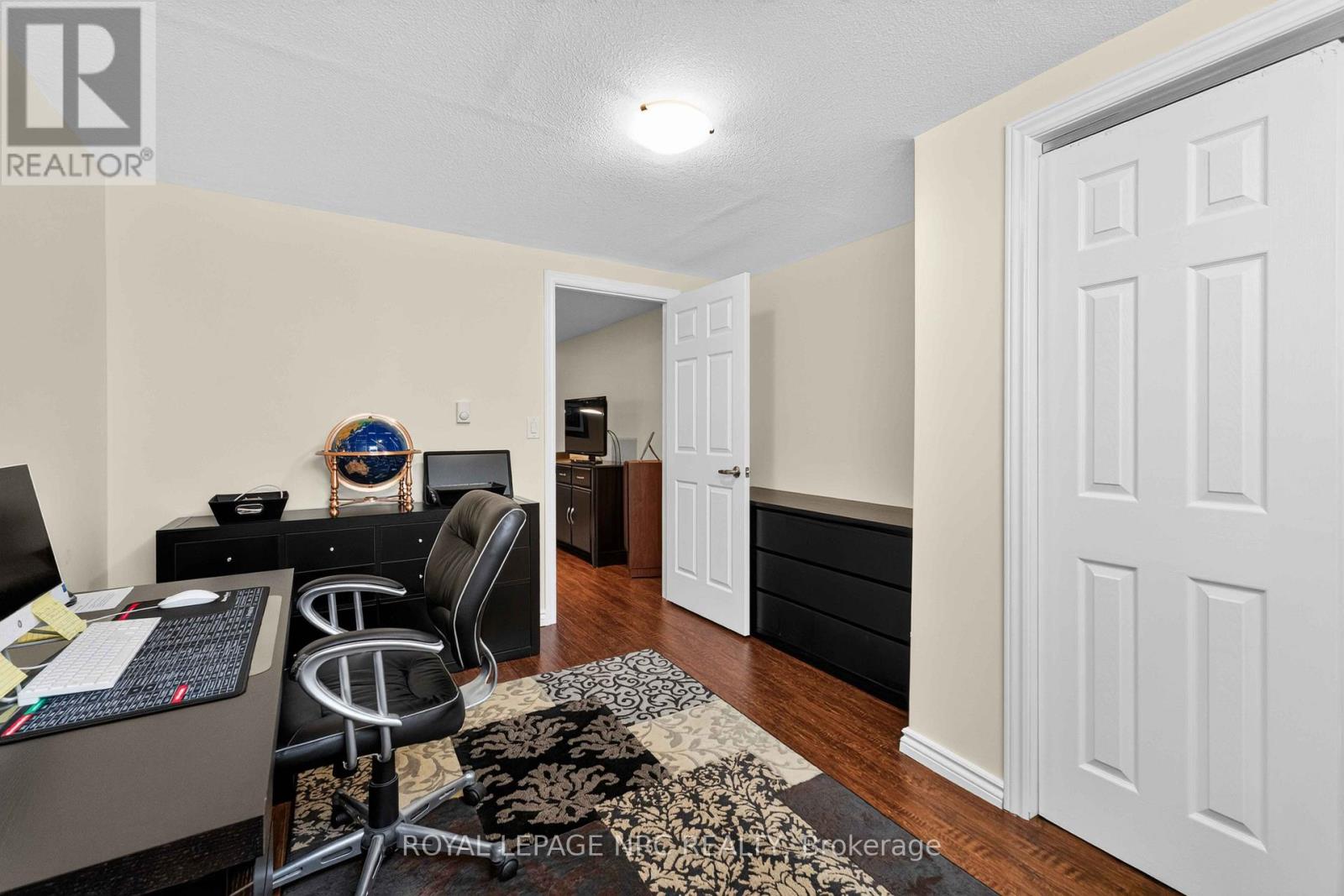 6 CARDINAL CRESCENT - Image 44
