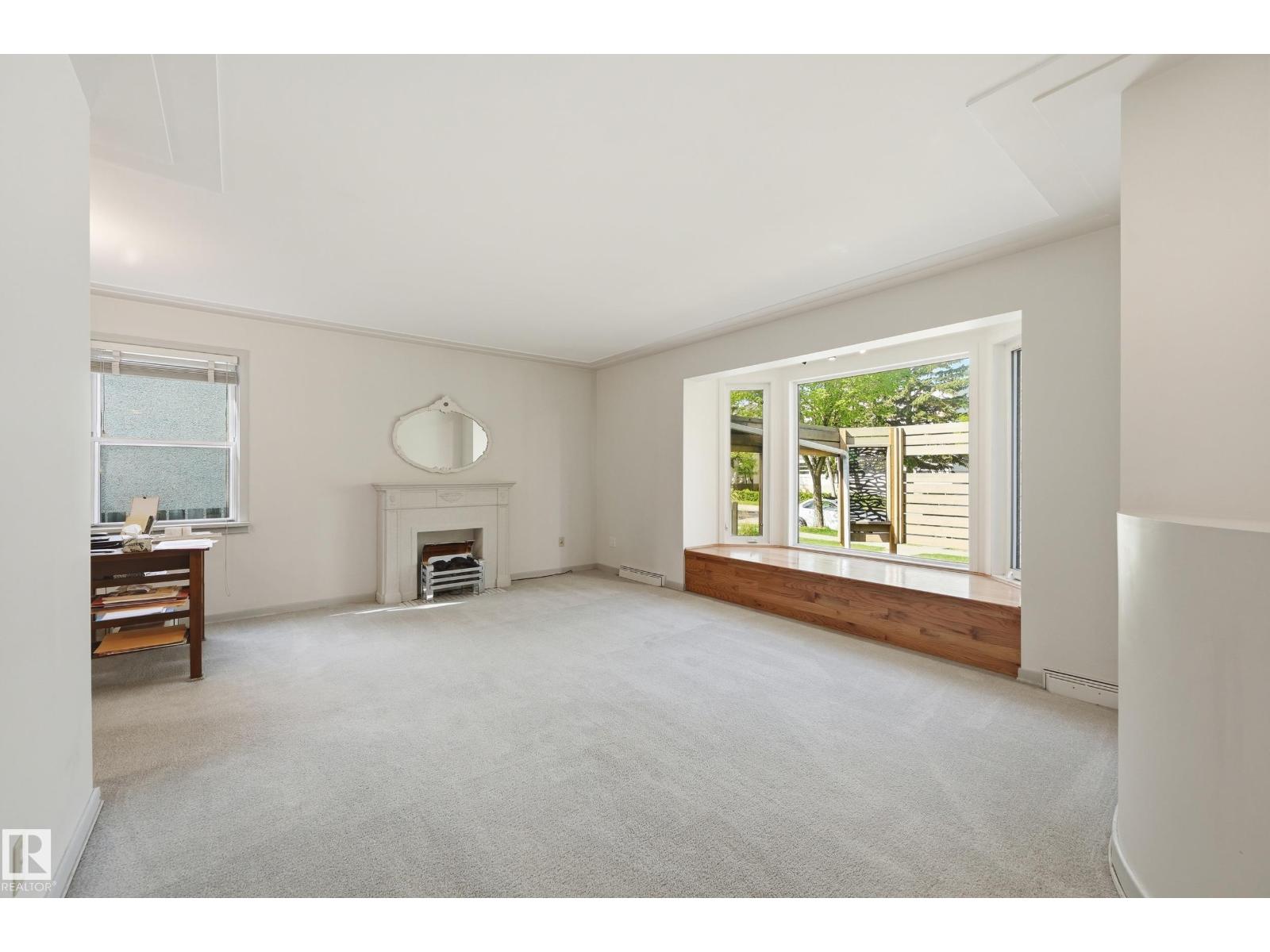10935 127 Street NW - Photo 11