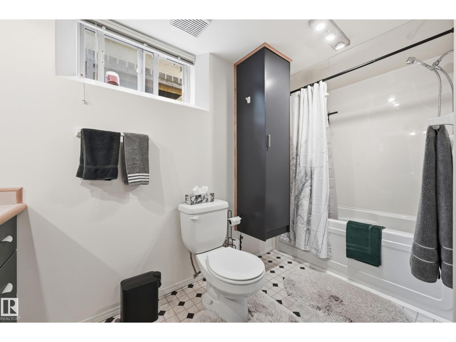 10935 127 Street NW - Photo 41