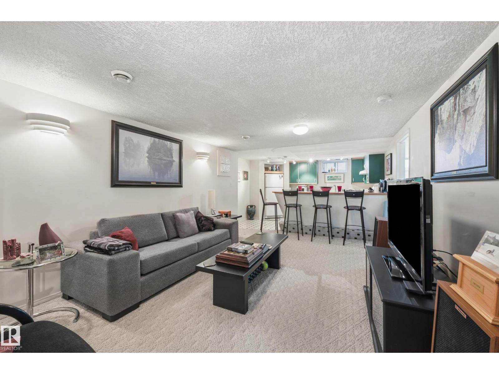 10935 127 Street NW - Photo 29