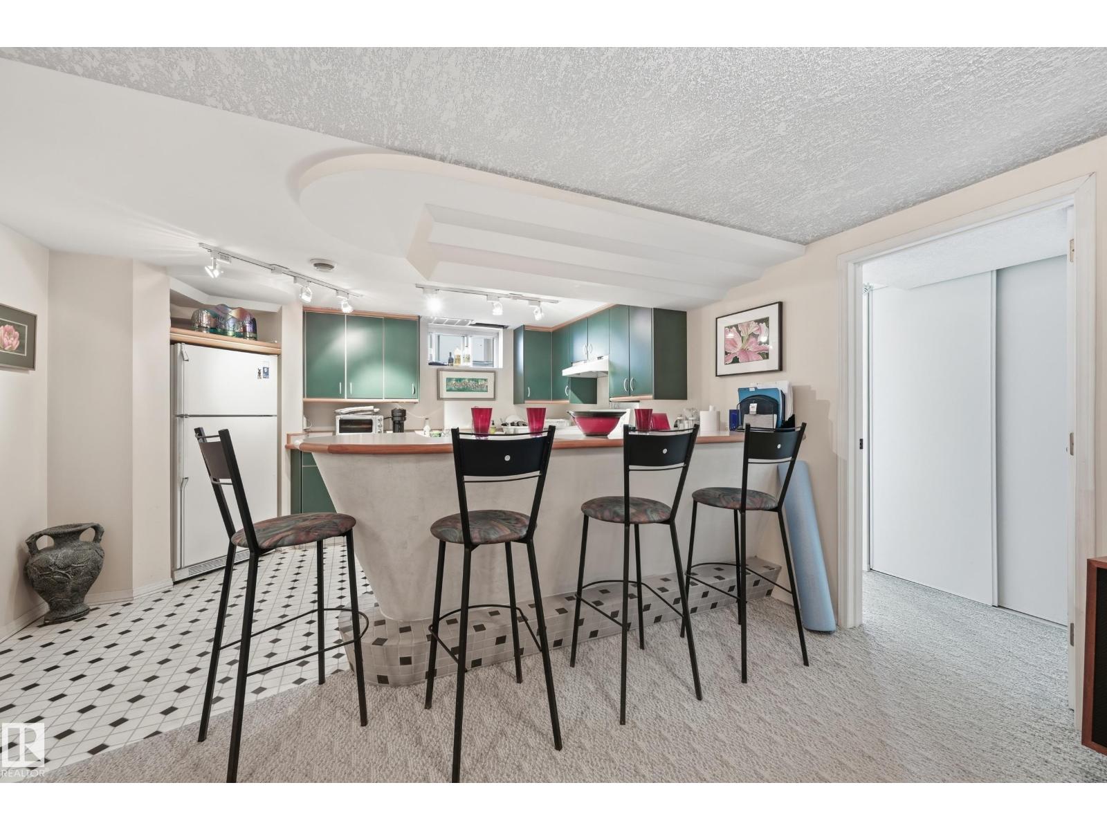 10935 127 Street NW - Photo 33