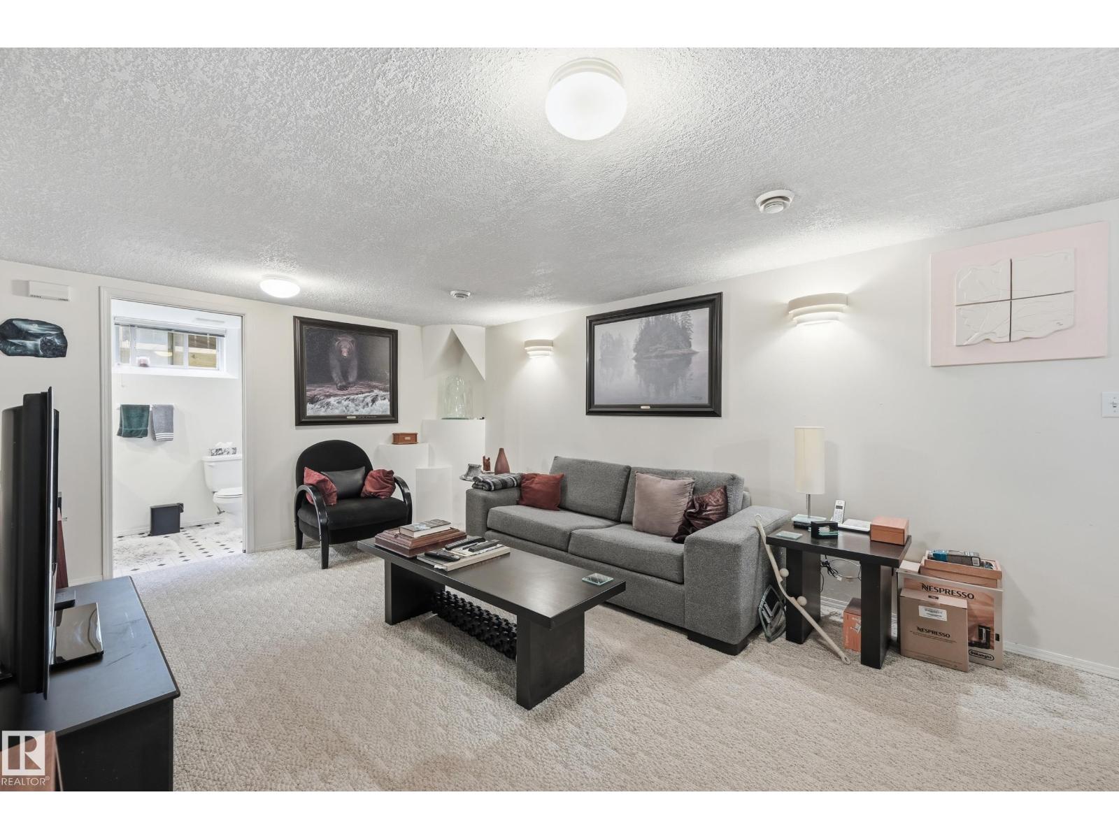 10935 127 Street NW - Photo 31