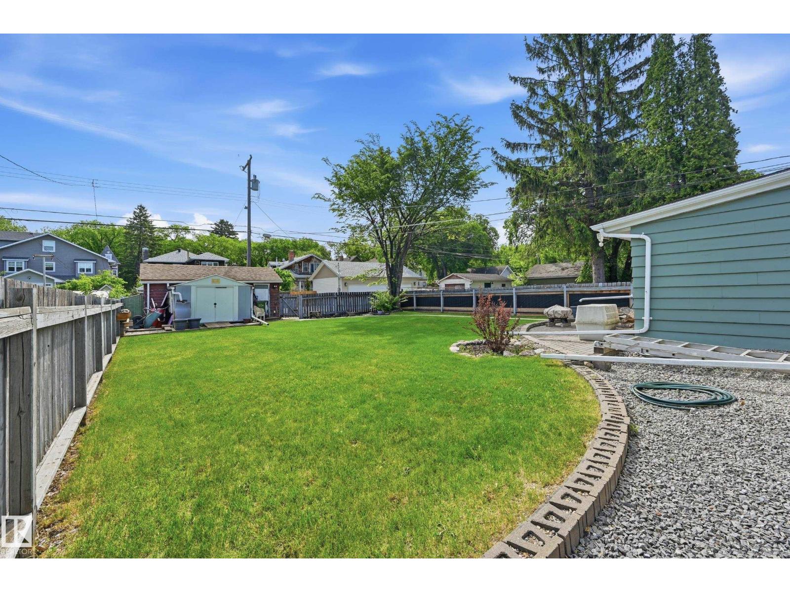 10935 127 Street NW - Photo 46