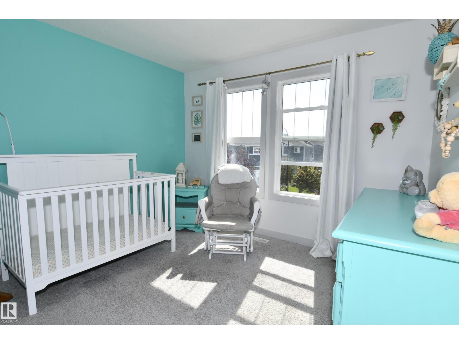 560 STURTZ LI - Image 29