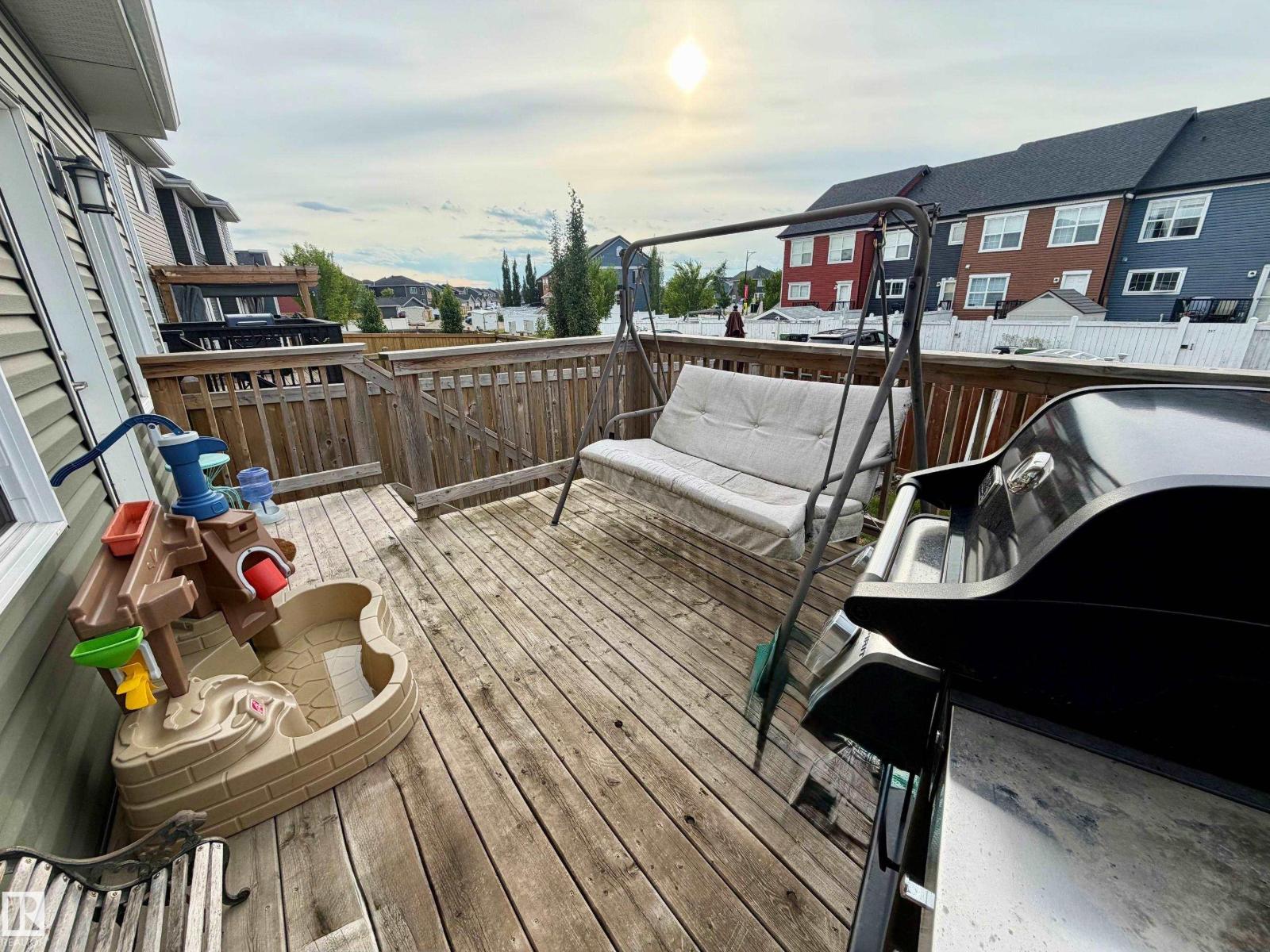 560 STURTZ LI - Image 37