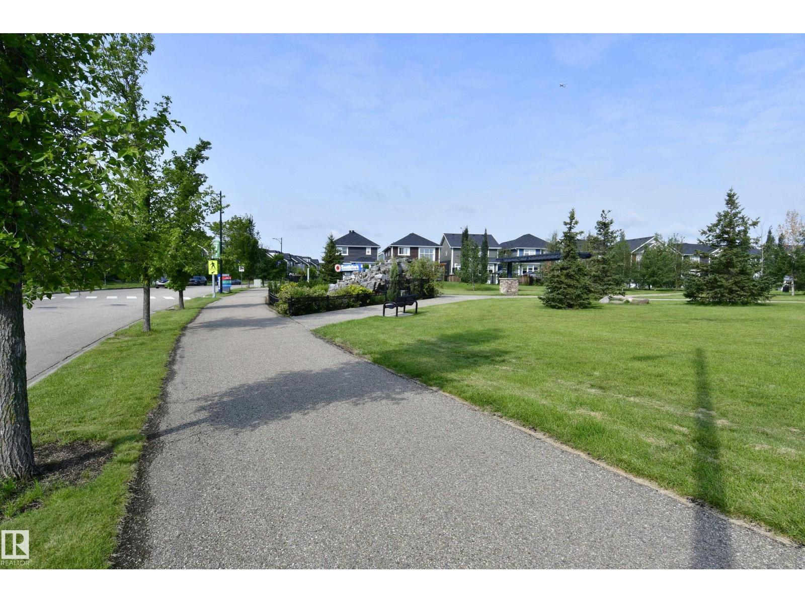 560 STURTZ LI - Image 4