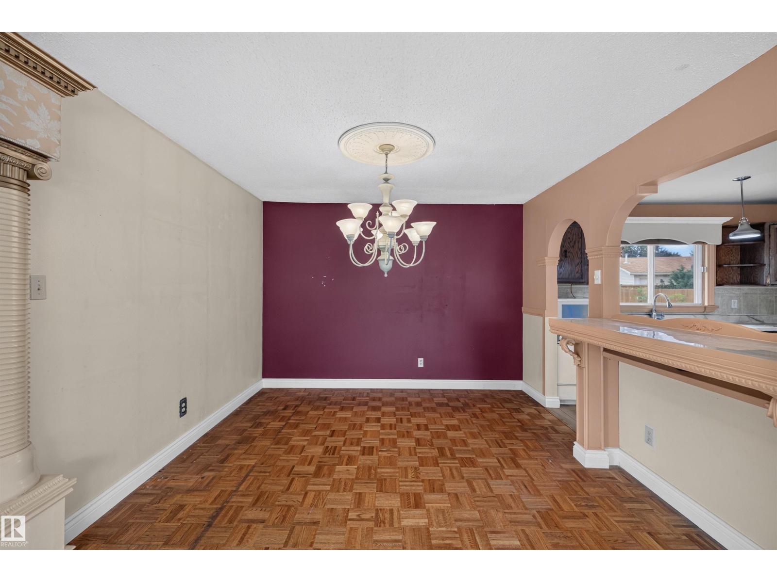6348 34A AV NW - 8