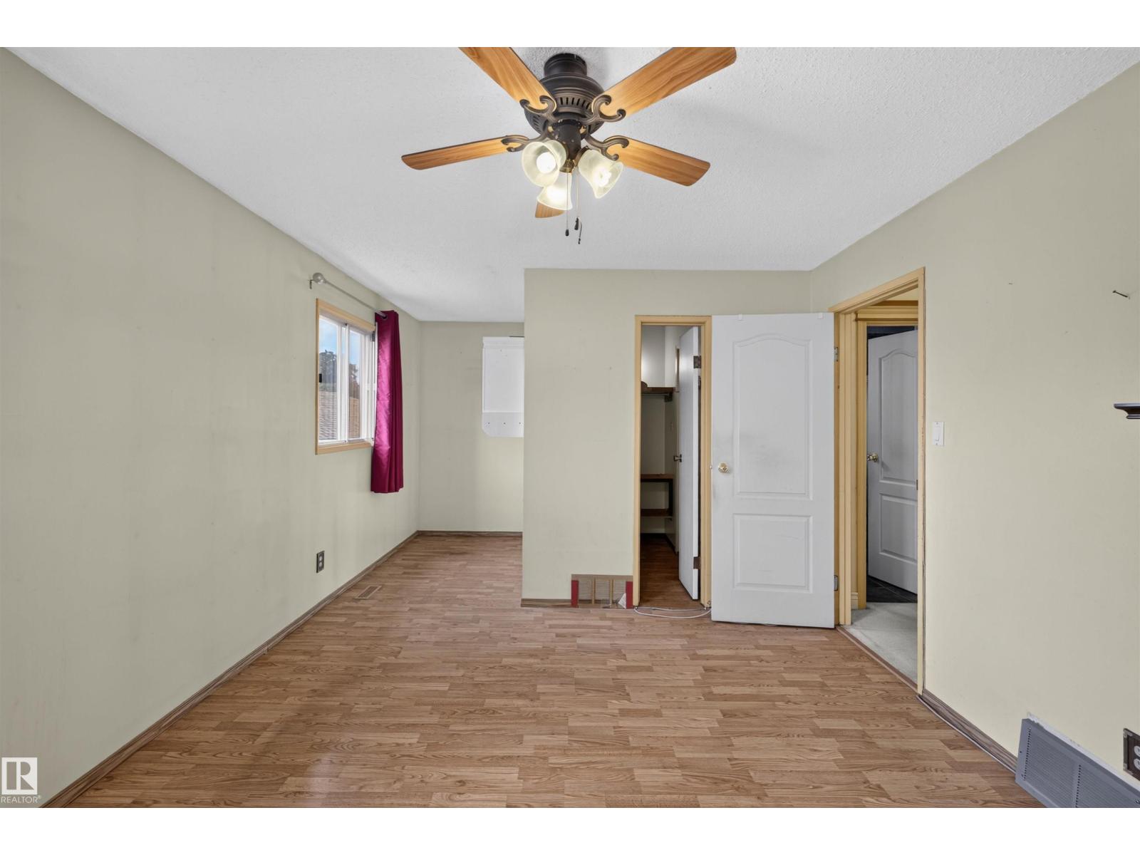6348 34A AV NW - 26
