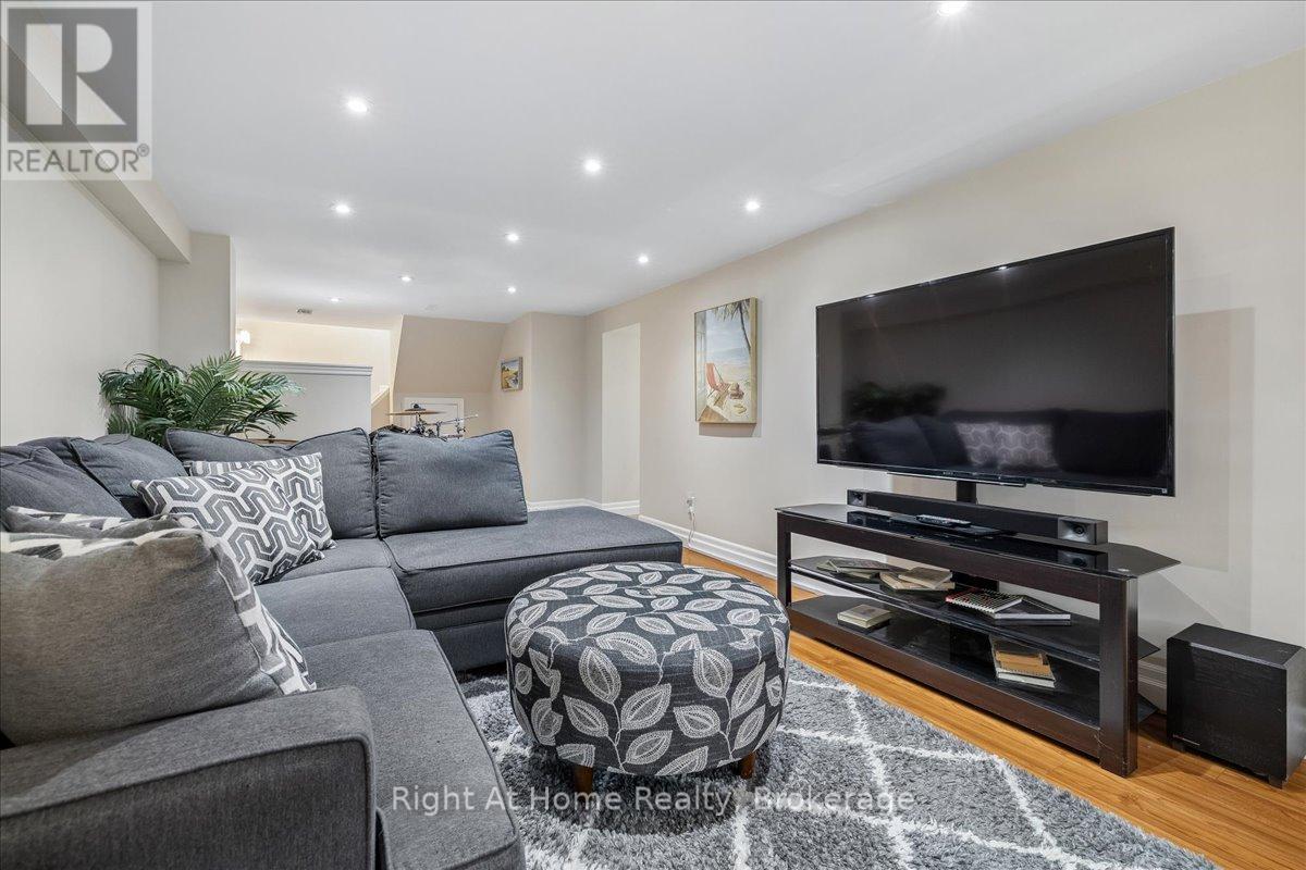 275 KENT CRESCENT - Image 30