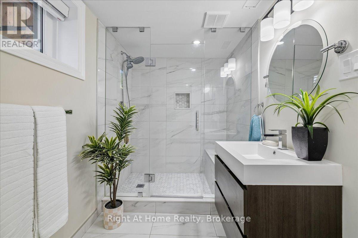 275 KENT CRESCENT - Image 34