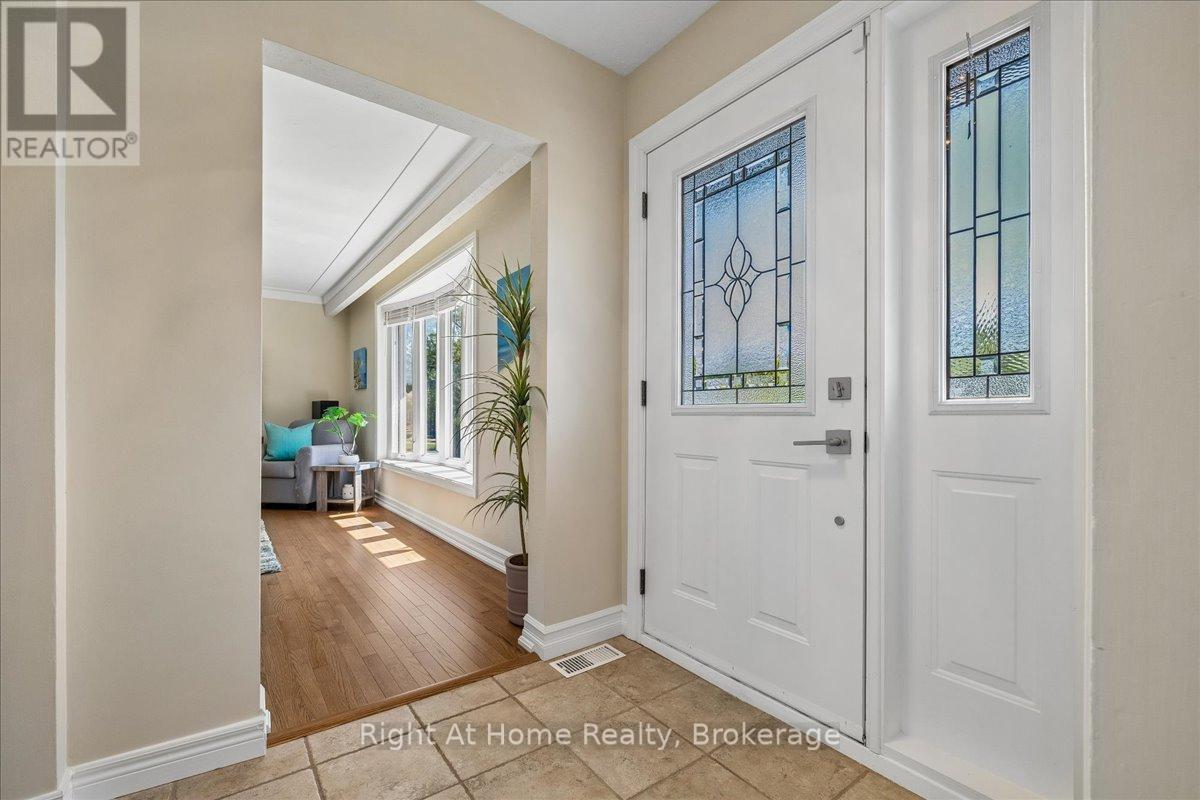 275 KENT CRESCENT - 6