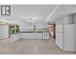 4pc Bathroom - 833 Lynn Valley Road, Port Dover, ON N0A1N1 Photo 10