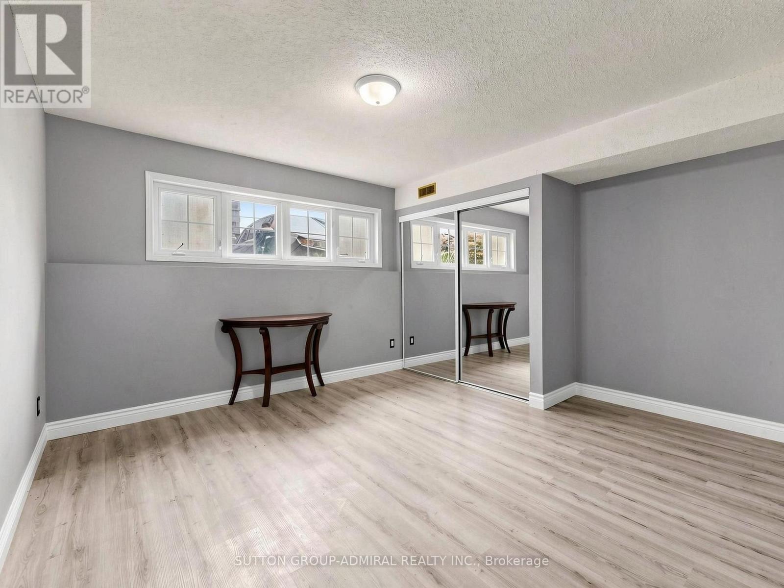 150 CENTRE STREET S - 21