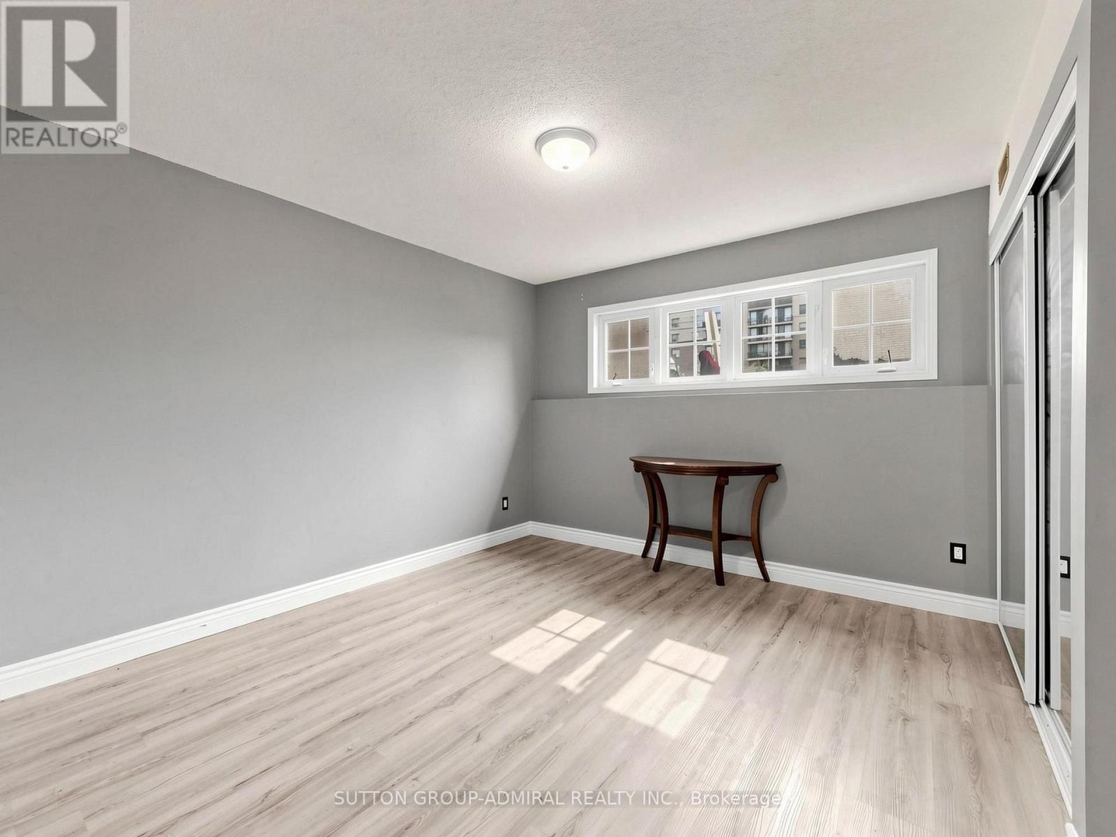 150 CENTRE STREET S - 22