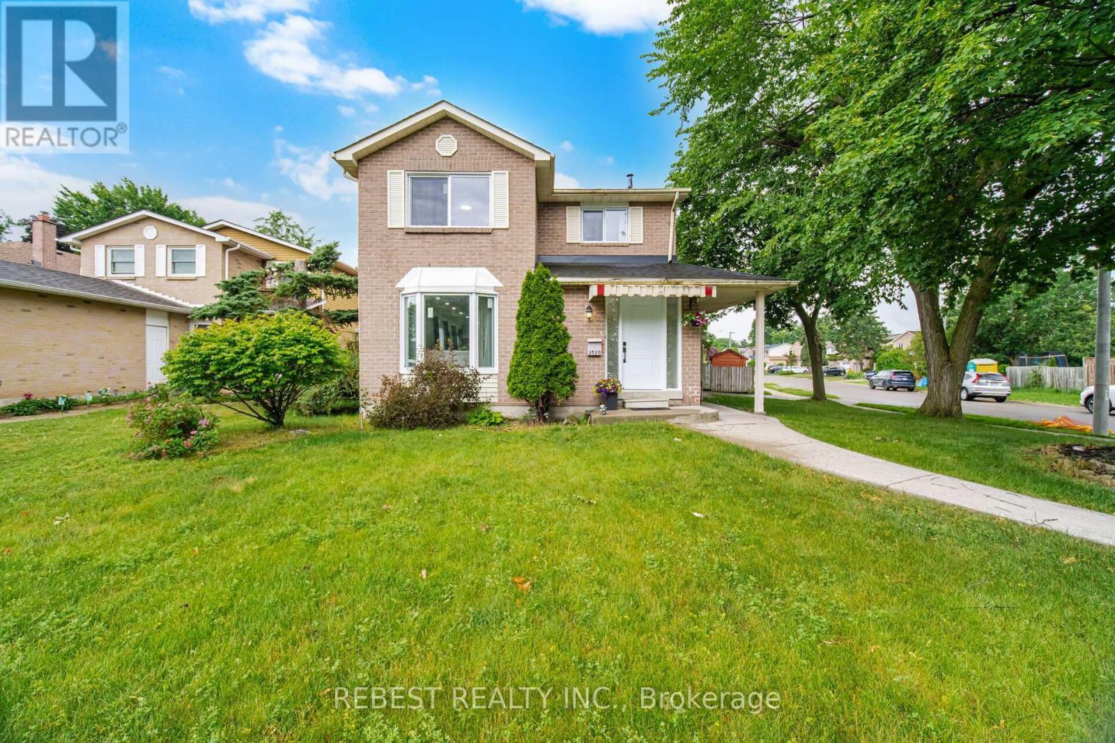 3120 MCCARRON CRESCENT - 2