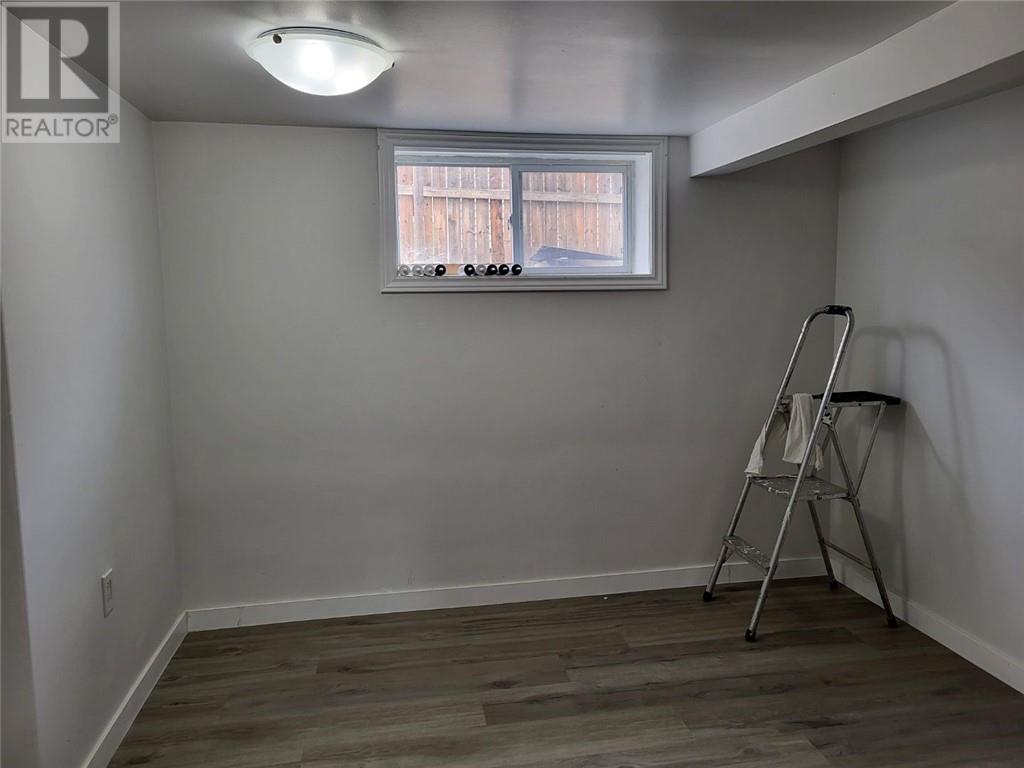 17 Clairmont Street - 27