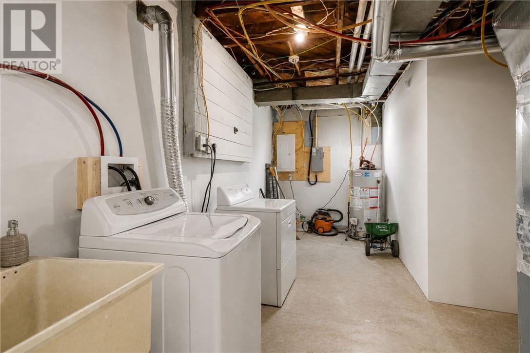 582 Ash Street - 14