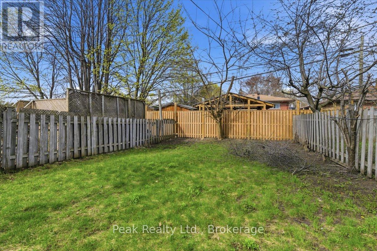 644 PERRY CRESCENT - Image 29