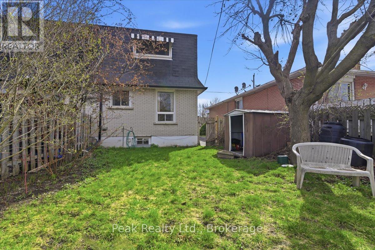 644 PERRY CRESCENT - Image 31