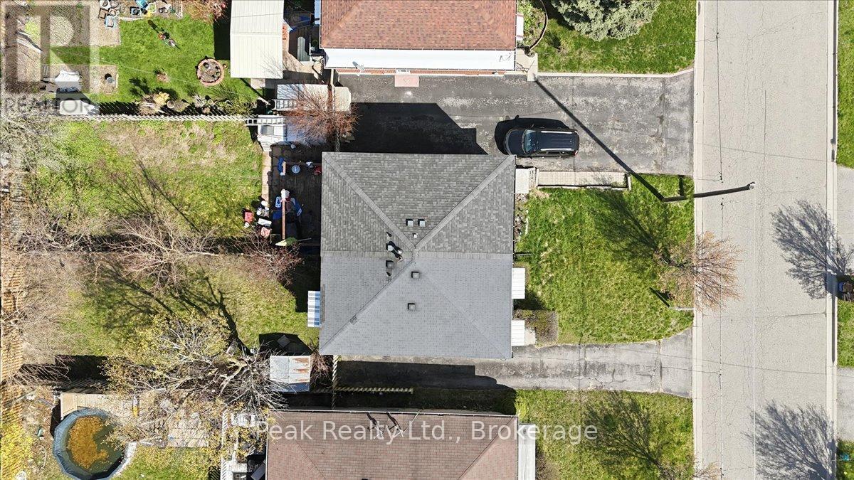 644 PERRY CRESCENT - Image 35