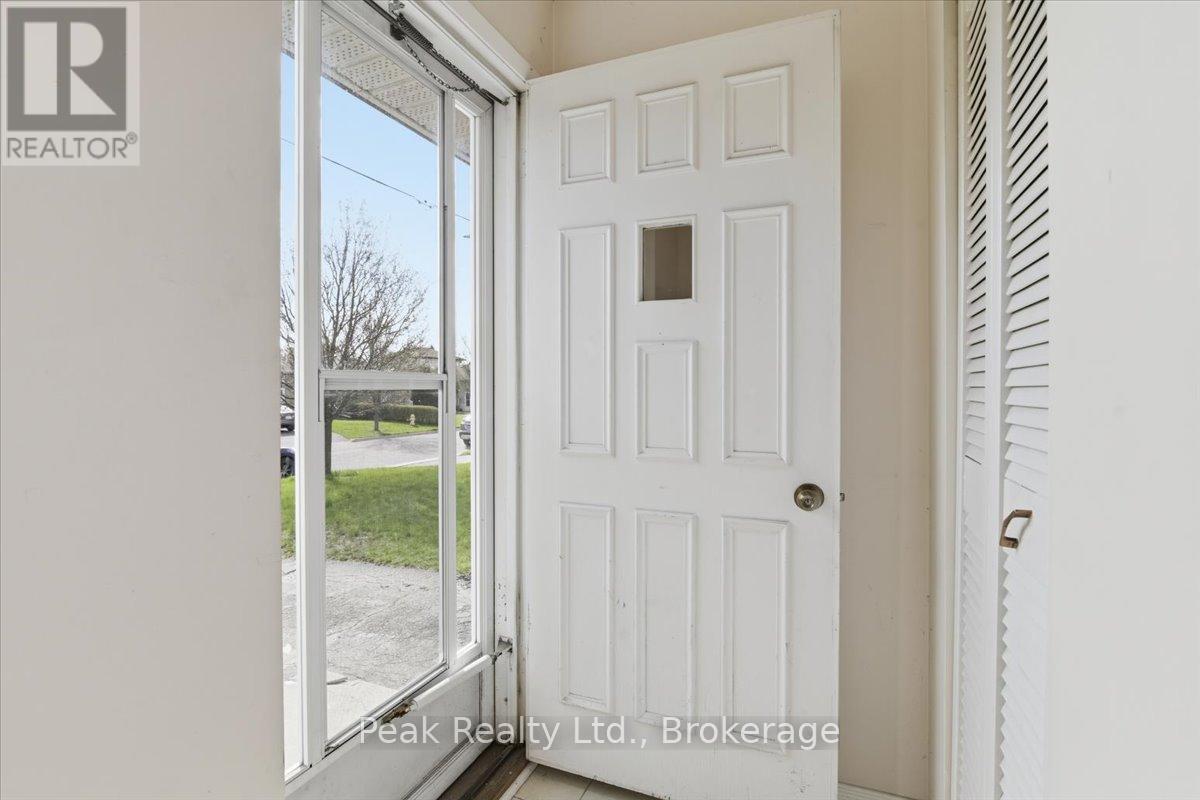 644 PERRY CRESCENT - Image 6