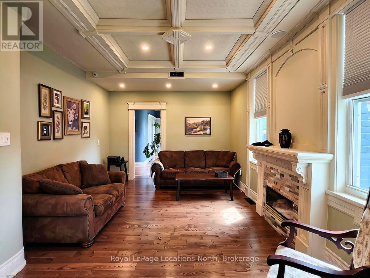 1181 4TH AVENUE W - 9