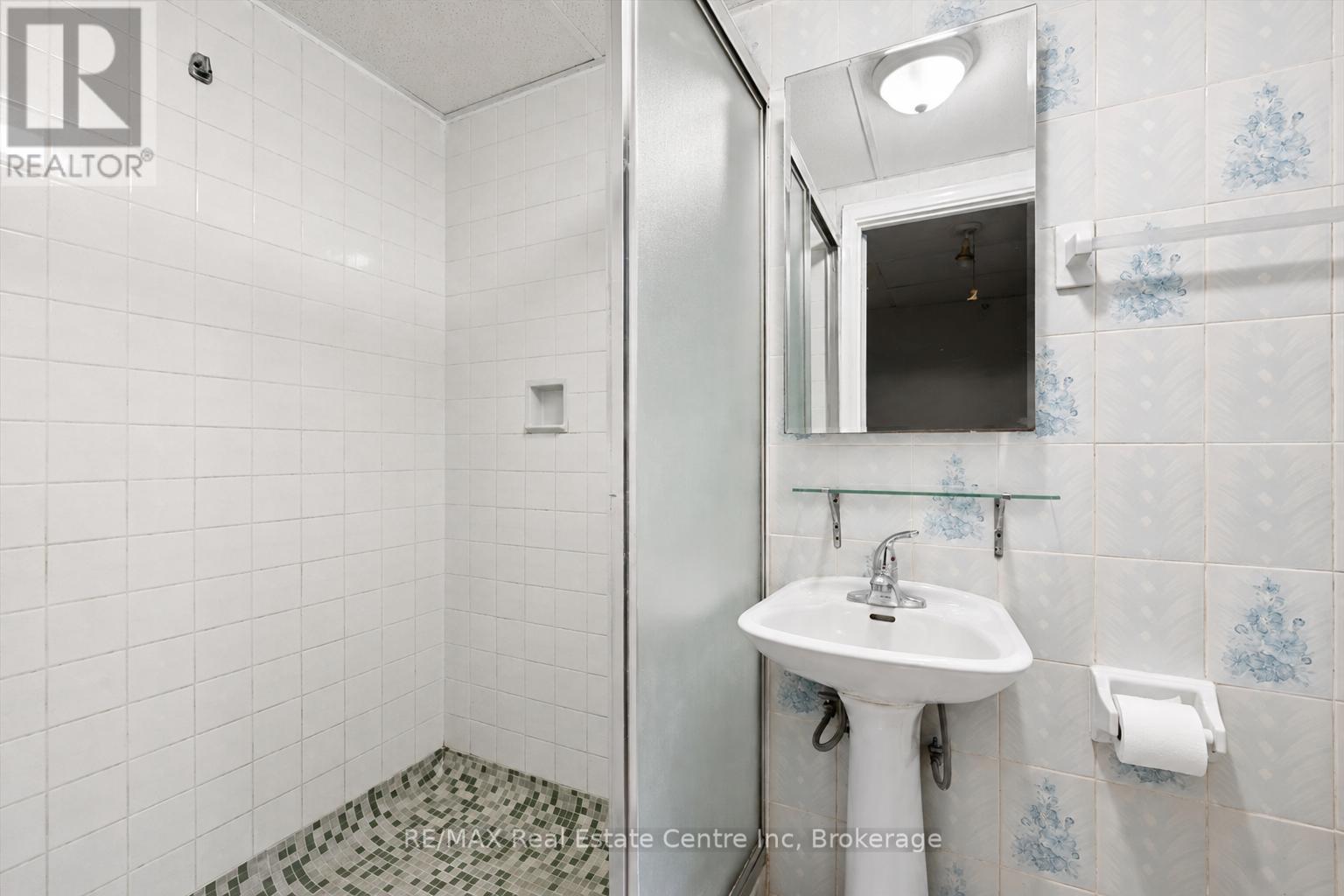 289 SPEEDVALE AVENUE E - Image 16
