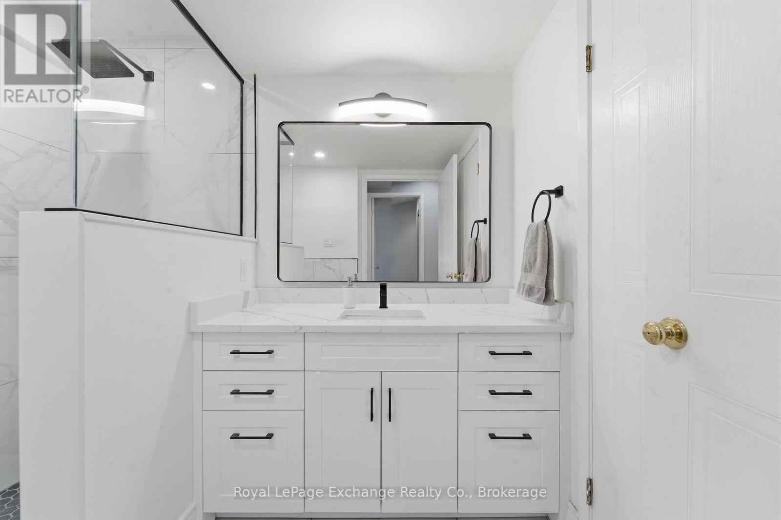 #204 200 HARBOUR STREET - 16